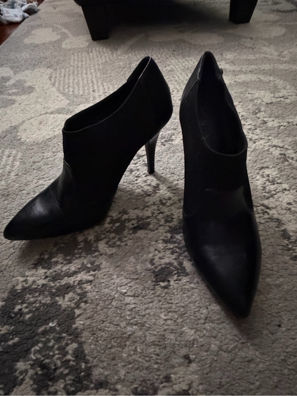 Vera Wang Black Stiletto mixed media Booties size 8.5